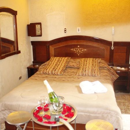 Motel Piramides De Cristal Bogotá Kültér fotó