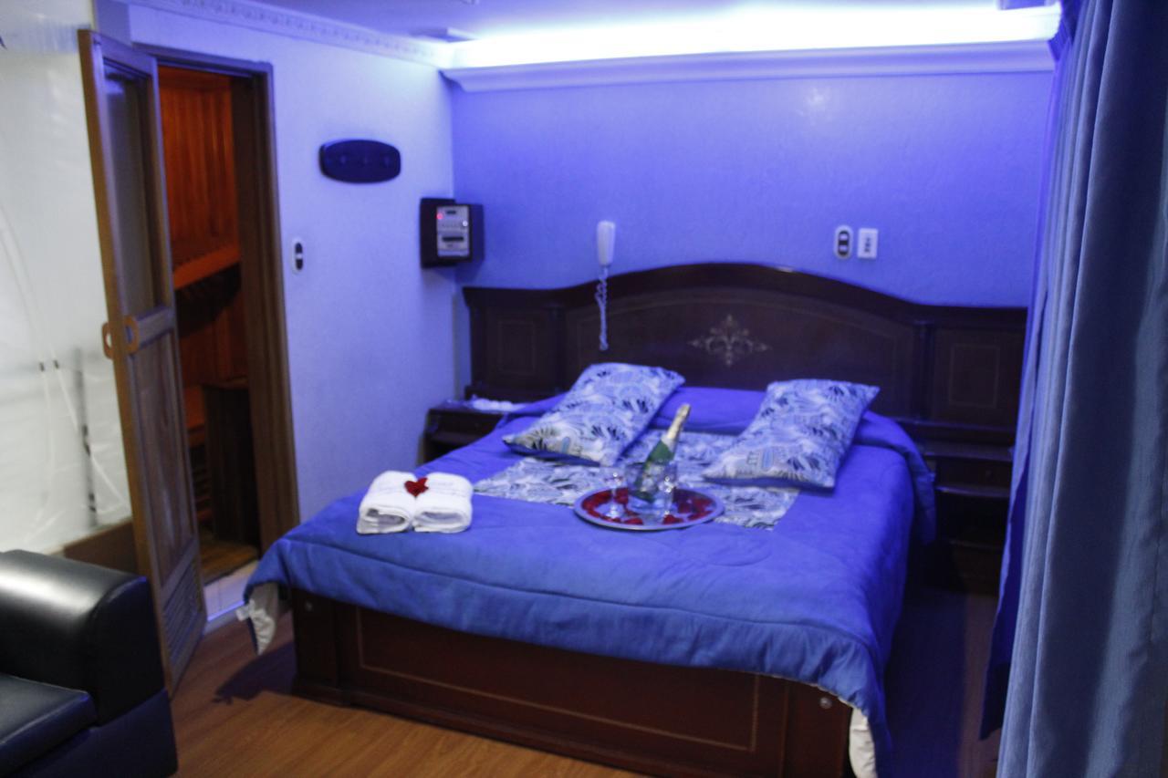 Motel Piramides De Cristal Bogotá Kültér fotó