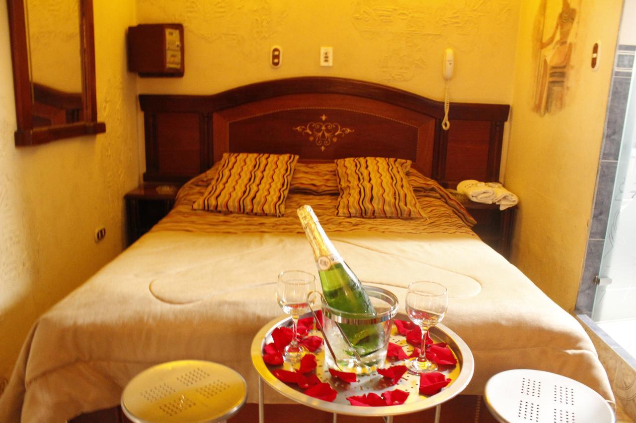Motel Piramides De Cristal Bogotá Kültér fotó