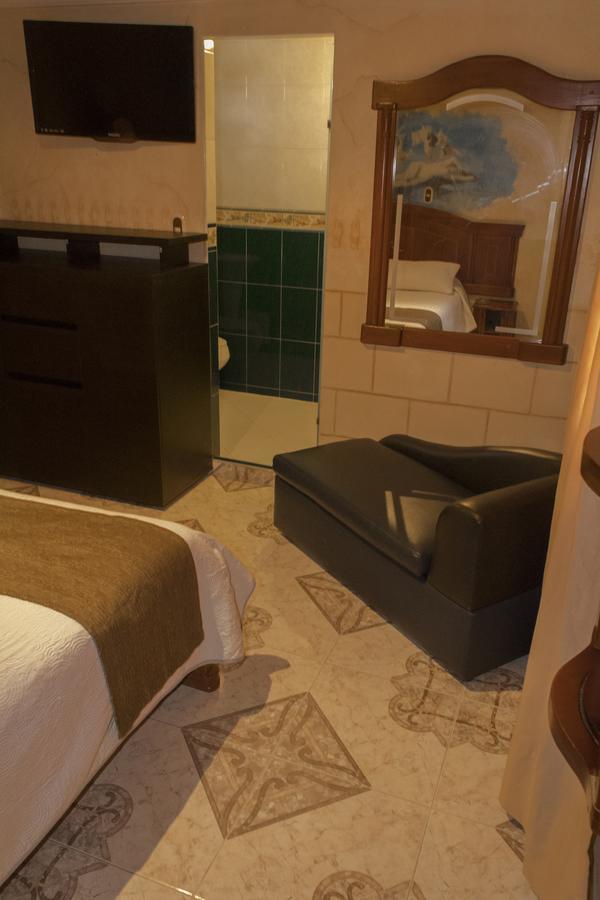 Motel Piramides De Cristal Bogotá Kültér fotó